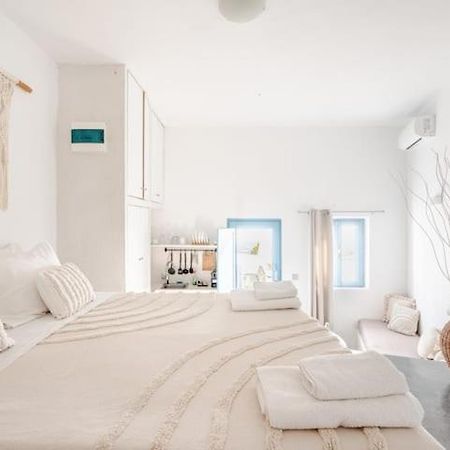 Euphoria Suites & Deluxe Studios Fira  Eksteriør bilde