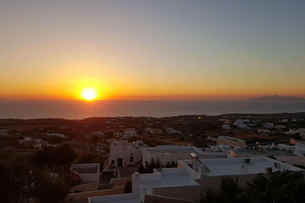 Euphoria Suites & Deluxe Studios Fira  Eksteriør bilde
