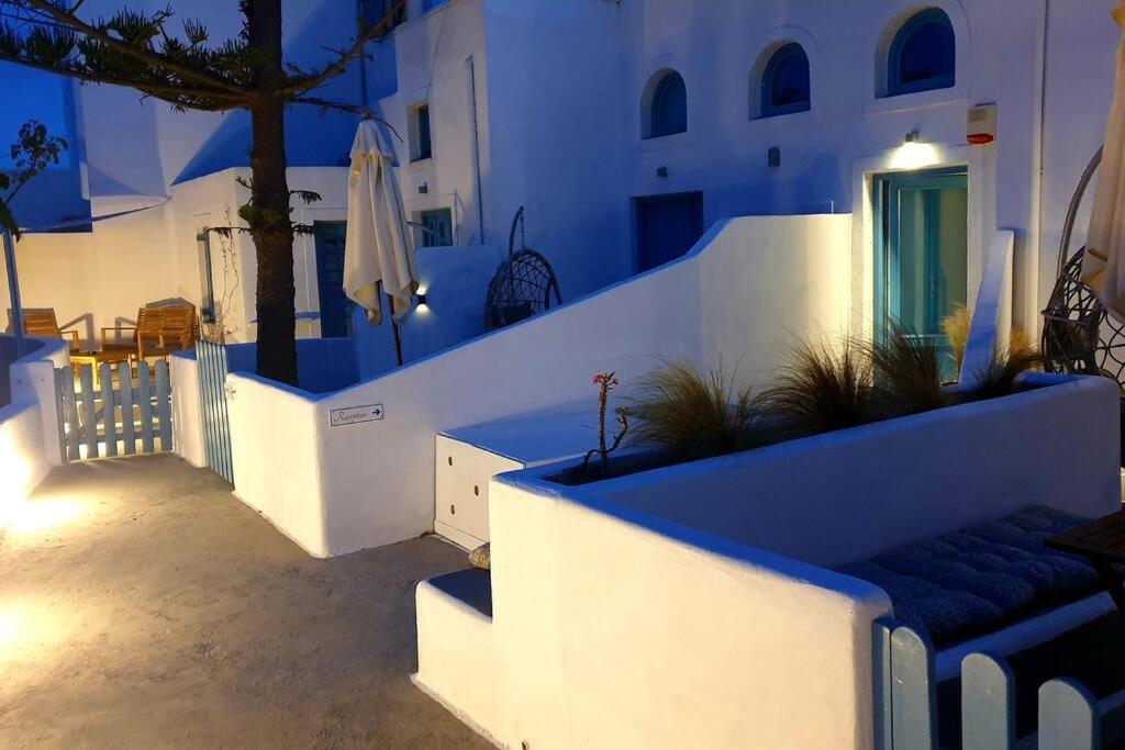 Euphoria Suites & Deluxe Studios Fira  Eksteriør bilde