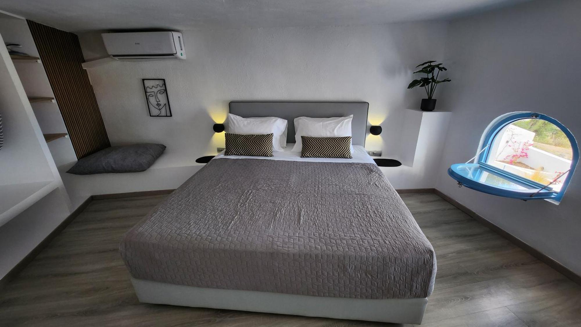 Euphoria Suites & Deluxe Studios Fira  Eksteriør bilde