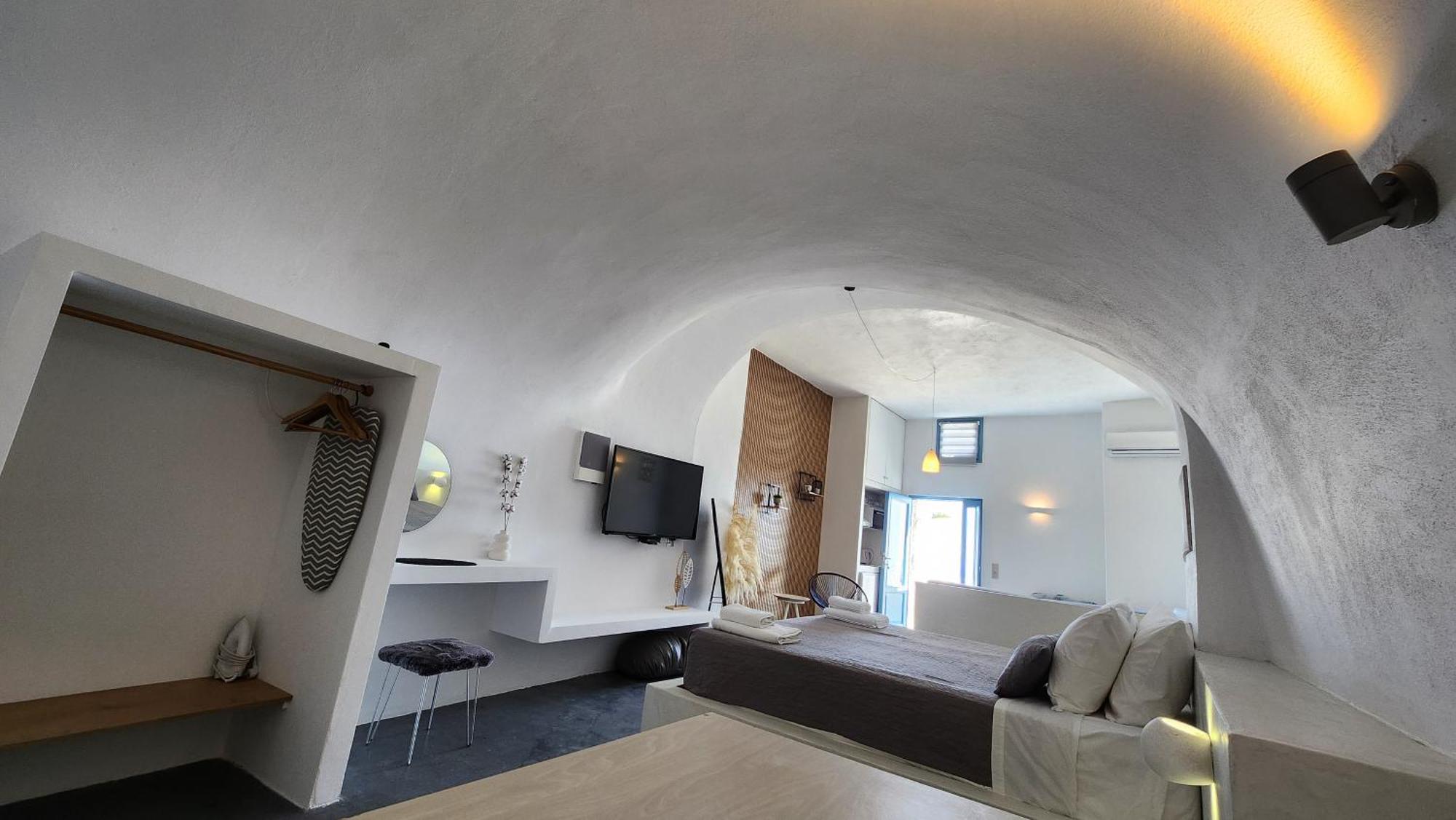 Euphoria Suites & Deluxe Studios Fira  Eksteriør bilde