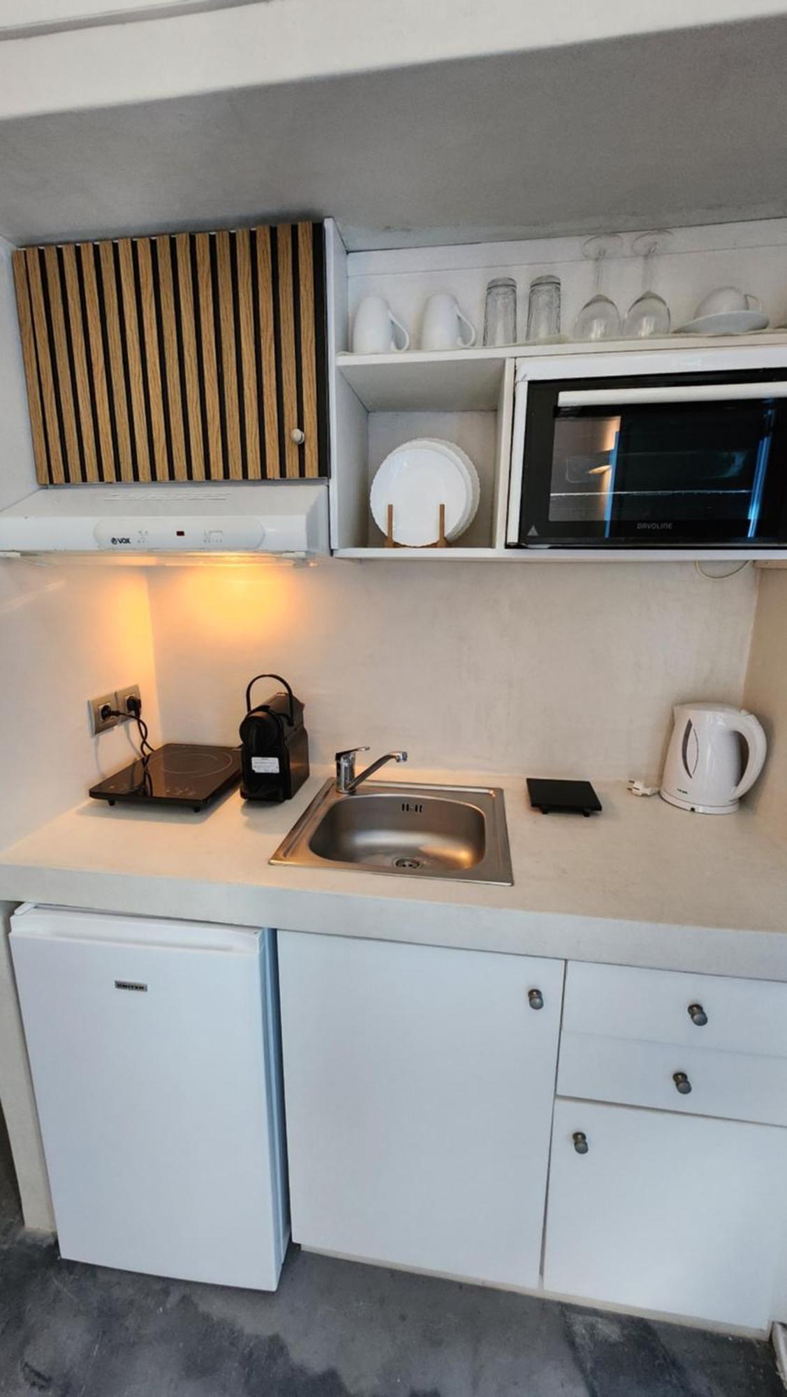 Euphoria Suites & Deluxe Studios Fira  Eksteriør bilde