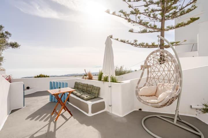 Euphoria Suites & Deluxe Studios Fira  Eksteriør bilde