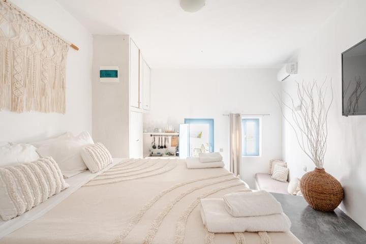 Euphoria Suites & Deluxe Studios Fira  Eksteriør bilde